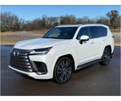 2023 Lexus LX600 4WD Gcc Full Options 16,200KM